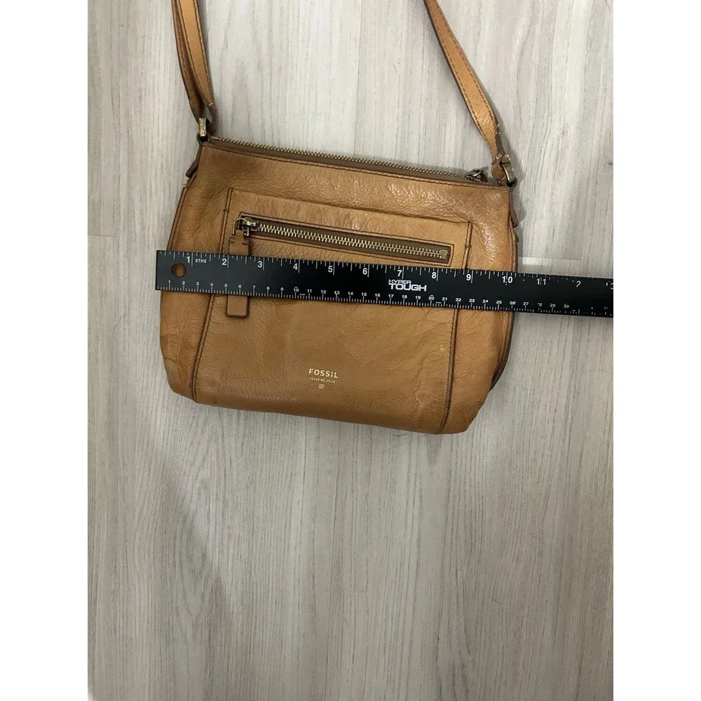 Fossil Leather Crossbody Bag Brown Cognac Zip Pocket Adjustable Strap